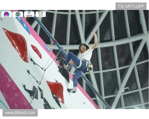 深圳攀岩队运营模式解析及其在攀岩热点中的影响探讨