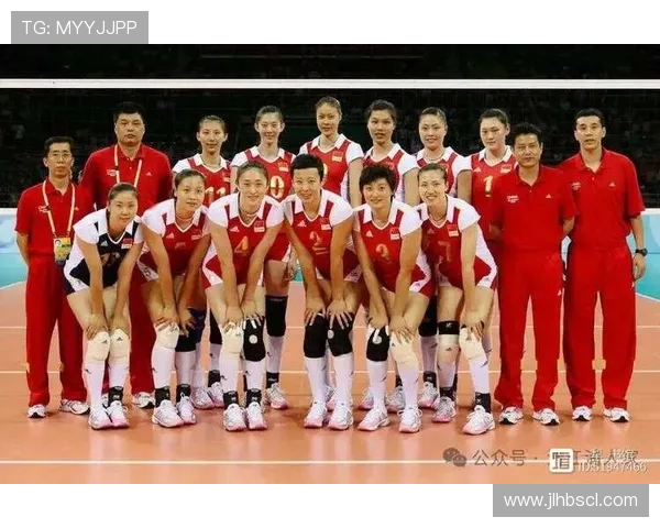 中国女排在2015年与阿尔及利亚的较量中展现出强大实力与团队合作精神