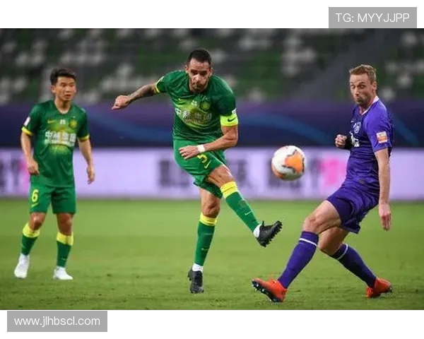 中赫国安迎战墨尔本球队全力争胜展现实力与风采 中赫国安迎战墨尔本球队全力争胜展现实力与风采