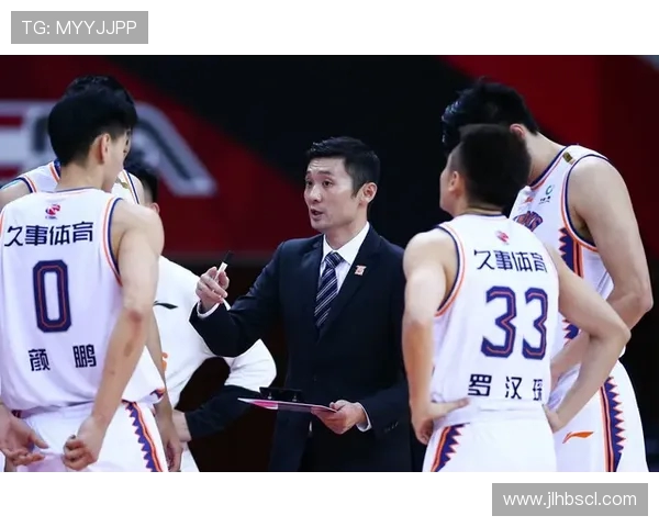 史鸿飞的传奇人生与奋斗历程探秘：从平凡到卓越的蜕变之路