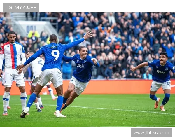 曼城与埃弗顿在1617赛季的精彩对决回顾与分析