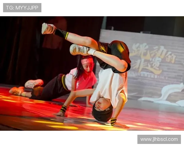 重庆街舞队战术之争引发热议舞者们的风格与策略碰撞解析